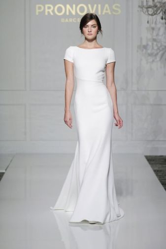 11-sheath-short-sleeve-simple-wedding-dress-for-a-minimalist-bride